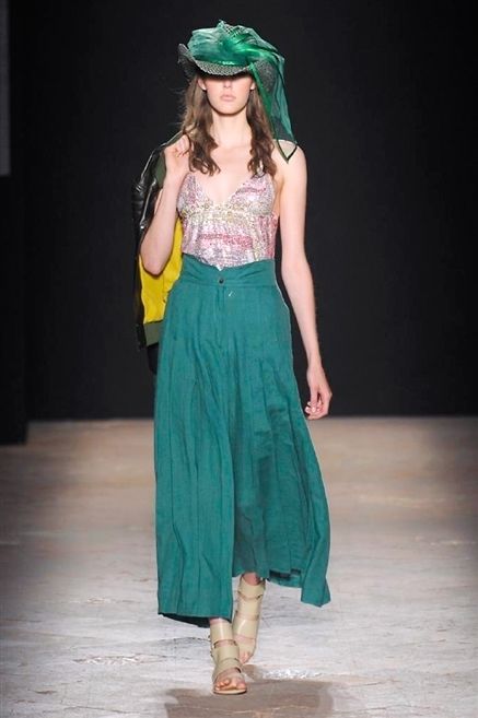 Clothing, Blue, Green, Shoulder, Textile, Joint, Waist, Fashion show, Style, Costume accessory, 
