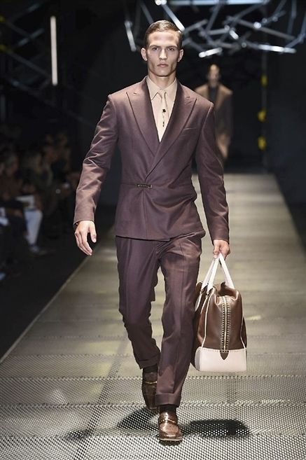 Brown, Trousers, Fashion show, Outerwear, Bag, Style, Suit, Formal wear, Coat, Runway, 