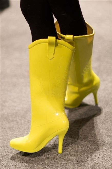 Footwear, Yellow, High heels, Boot, Fashion, Leather, Tan, Beige, Fashion design, Sandal, 