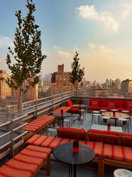 Public space, City, Urban area, Roof, Outdoor furniture, Apartment, Skyline, Outdoor table, Tower block, 