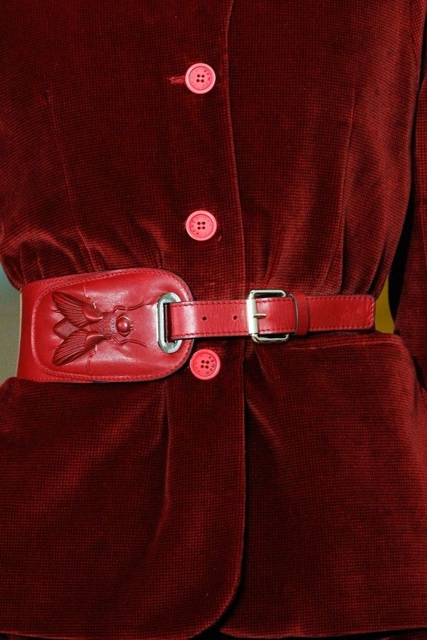 Collar, Textile, Red, Dress shirt, Pattern, Bag, Maroon, Pocket, Button, Belt buckle, 
