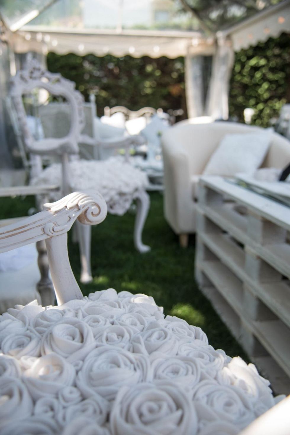 White, Chair, Outdoor furniture, Outdoor table, Design, Linens, Patio, Rose family, Wedding ceremony supply, Decoration, 