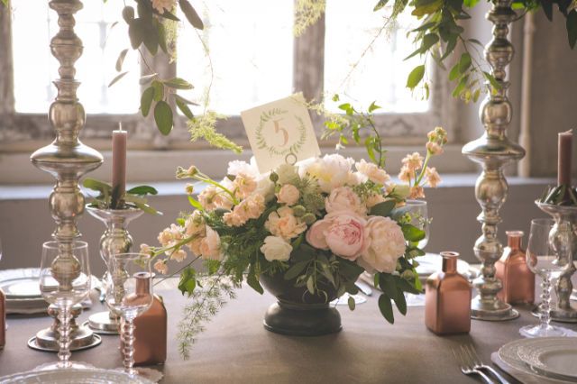 Petal, Serveware, Bouquet, Flower, Table, Centrepiece, Glass, Dishware, Interior design, Flower Arranging, 