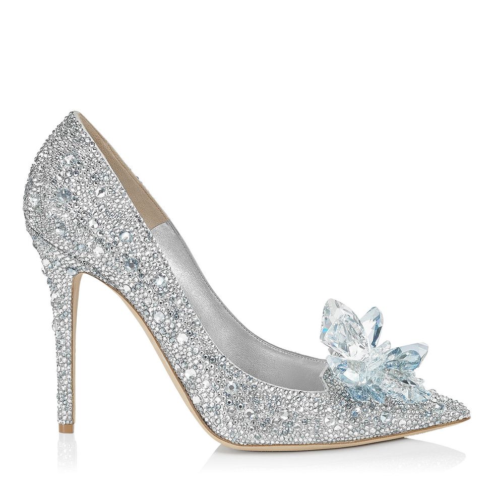 Fashion accessory, Fashion, Grey, Natural material, Beige, Bridal shoe, Basic pump, High heels, Silver, Glitter, 