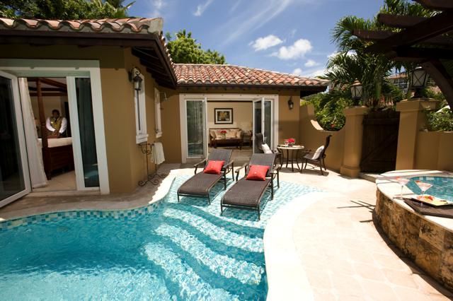 Property, Swimming pool, House, Door, Real estate, Residential area, Resort, Home, Roof, Villa, 