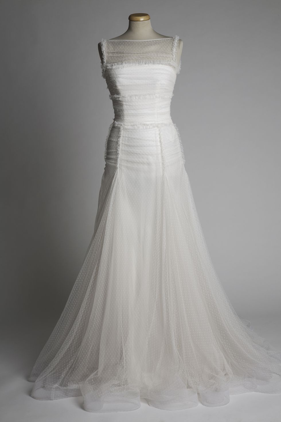 Dress, Shoulder, Textile, Bridal clothing, Photograph, White, One-piece garment, Gown, Formal wear, Wedding dress, 