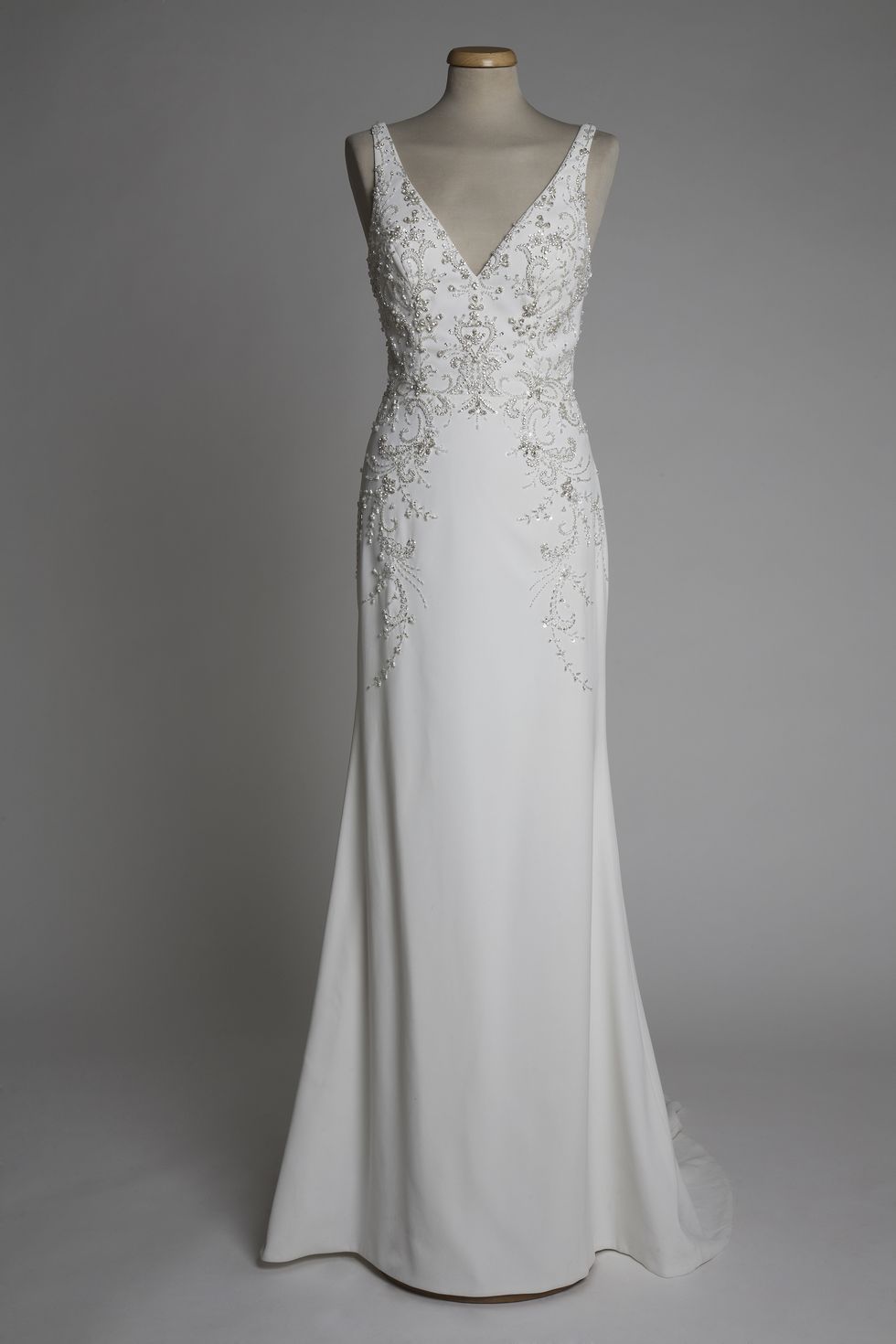 Dress, Shoulder, Textile, White, One-piece garment, Formal wear, Gown, Bridal clothing, Wedding dress, Style, 