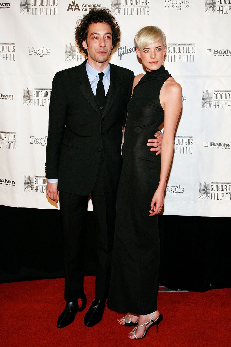 NEW YORK - JUNE 19:  Musician Albert Hammond Jr. and model Agyness Deyn arrives at the 39th Annual Songwriters Hall of Fame Induction Ceremony on June 19, 2008 at the Marriott Marquis in New York.  (Photo by Charles Eshelman/FilmMagic)