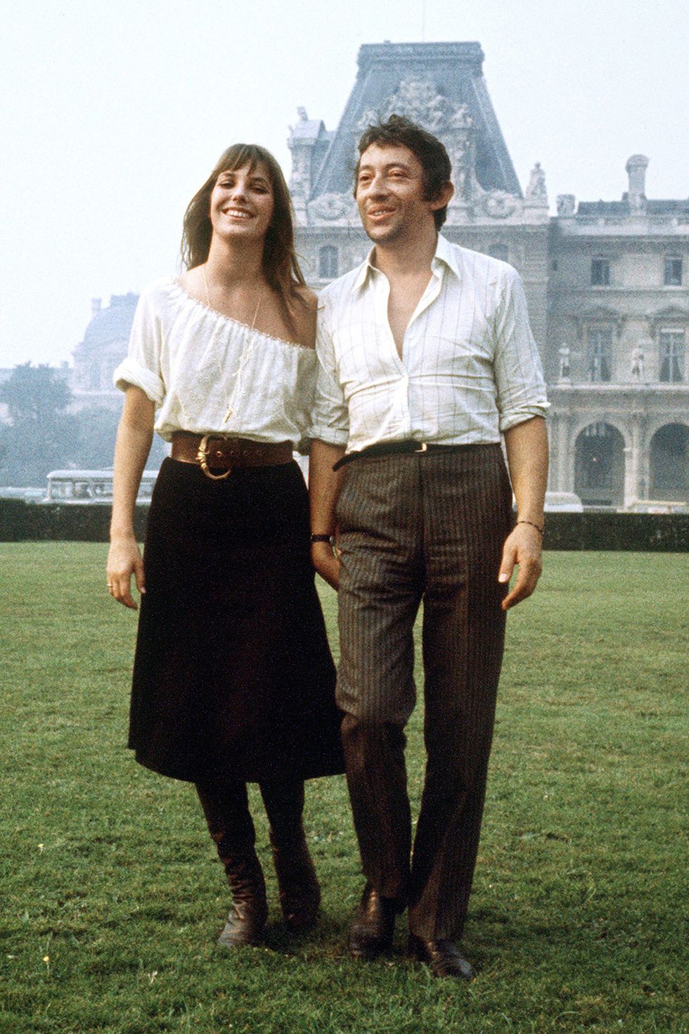 Picture taken on October 1969 shows French singer Serge Gainsbourg and English singer and actress Jane Birkin in Paris.  AFP PHOTO RALPH GATTI        (Photo credit should read RALPH GATTI/AFP/Getty Images)