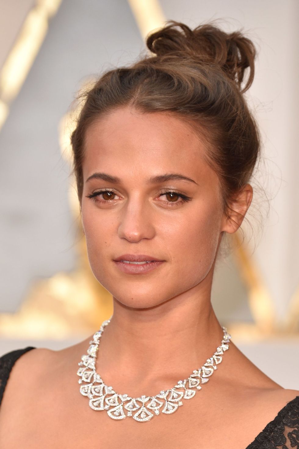 HOLLYWOOD, CA - FEBRUARY 26:  Actor Alicia Vikander attends the 89th Annual Academy Awards at Hollywood &amp; Highland Center on February 26, 2017 in Hollywood, California.  (Photo by Kevin Mazur/Getty Images)