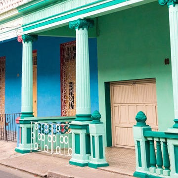 Green, Blue, Architecture, Turquoise, Teal, Column, Real estate, Aqua, Azure, Molding, 