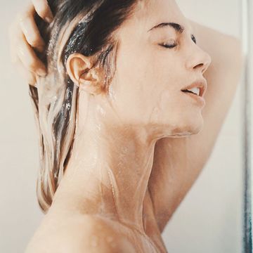 Cosa succede alla pelle con docce troppo calde