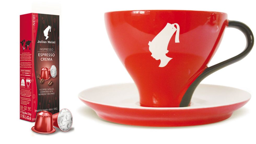 Cup, Red, Cup, Product, Drinkware, Material property, Tableware, Mug, Coffee cup, Teacup, 