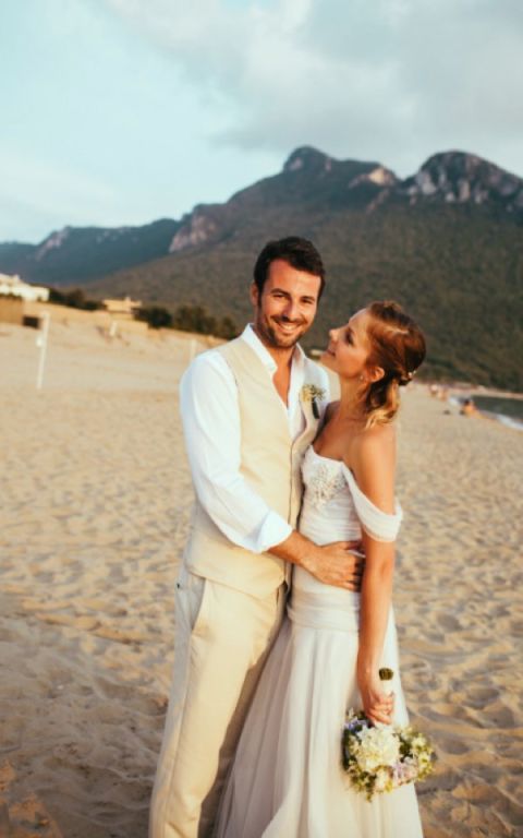 Dress, Photograph, Sand, Happy, Landscape, Wedding dress, Summer, People in nature, People on beach, Bride, 