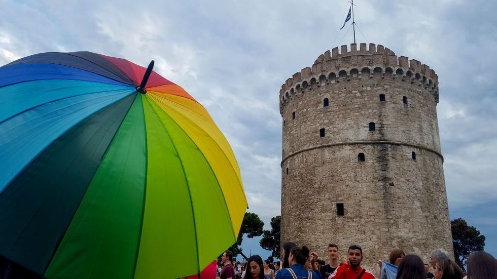 Landmark, Umbrella, Sky, Tourism, Castle, Architecture, Travel, Tower, Crowd, Historic site, 