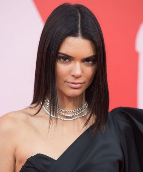 Capelli Lunghi Scalati Con Riga In Mezzo I Tagli Più Glam