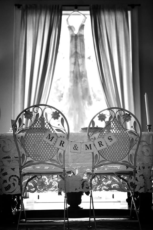 Black-and-white, Monochrome, Monochrome photography, Curtain, Photography, Interior design, Still life photography, Room, Textile, Architecture, 