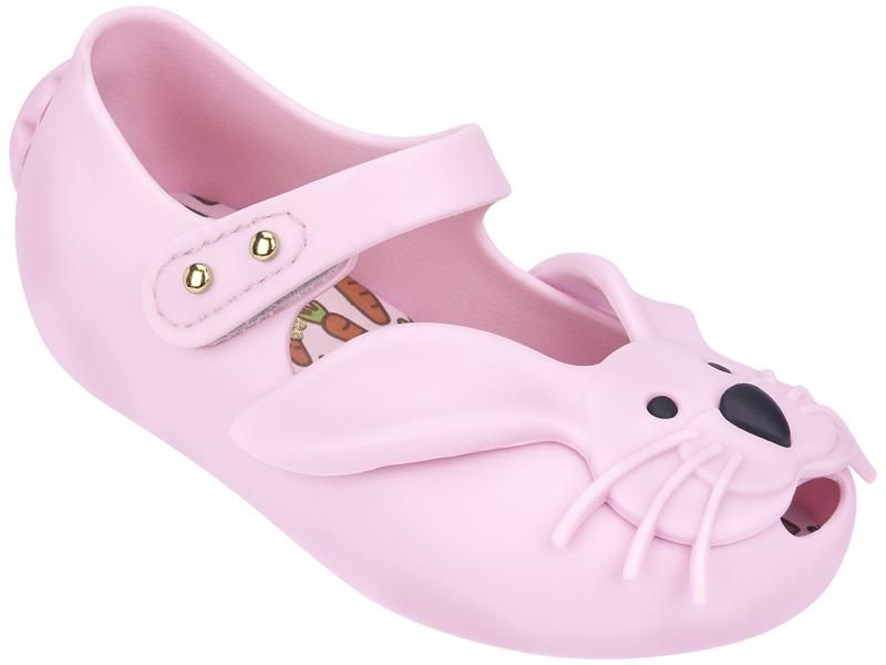 Footwear, Pink, Shoe, Product, Mary jane, Sandal, Slipper, 