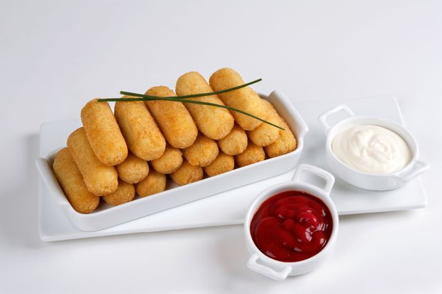 Dish, Food, Cuisine, Ingredient, Fast food, Kids' meal, Breadstick, Fried food, Junk food, Platter, 