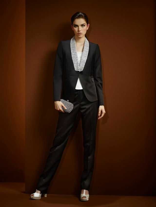 Suit, Clothing, Formal wear, Tuxedo, Standing, Blazer, Fashion, Outerwear, Neck, Photography, 