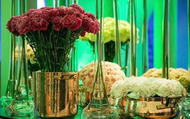 Green, Floral design, Floristry, Flower Arranging, Flower, Vase, Plant, Table, Cut flowers, Centrepiece, 