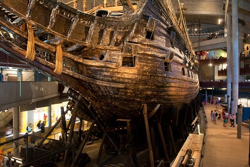 Maritime museum, Museum ship, Vehicle, Museum, Ship, Watercraft, Tourist attraction, Building, Galleon, Boat, 