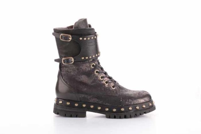 Footwear, Shoe, Boot, Work boots, Brown, Motorcycle boot, Hiking boot, Durango boot, Steel-toe boot, Buckle, 