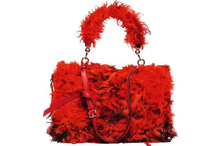Red, Product, Orange, Fashion accessory, Feather boa, Feather, Costume accessory, Coquelicot, 