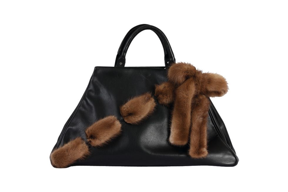 Bag, Handbag, Fur, Brown, Fashion accessory, Tote bag, Leather, Luggage and bags, Fur clothing, Shoulder bag, 