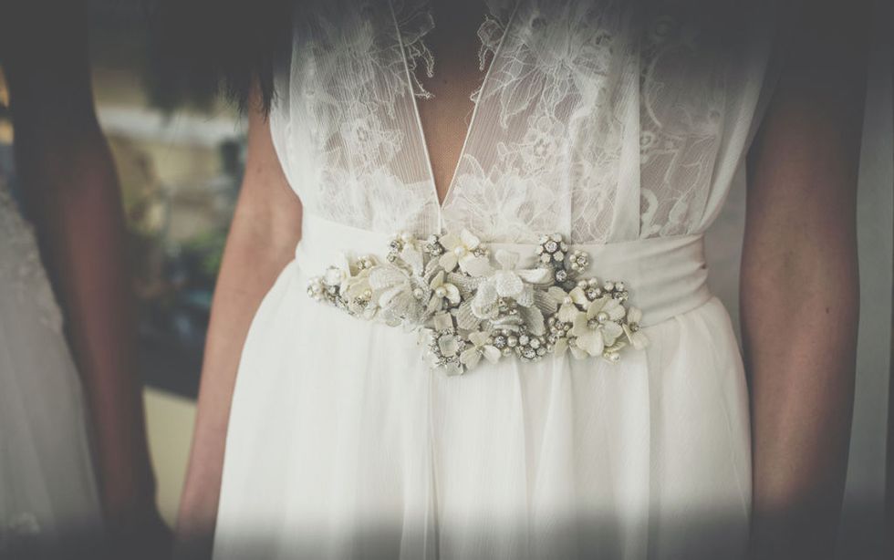 Wedding dress, Photograph, Dress, Gown, Bridal accessory, Clothing, Bridal clothing, Bride, Shoulder, Veil, 