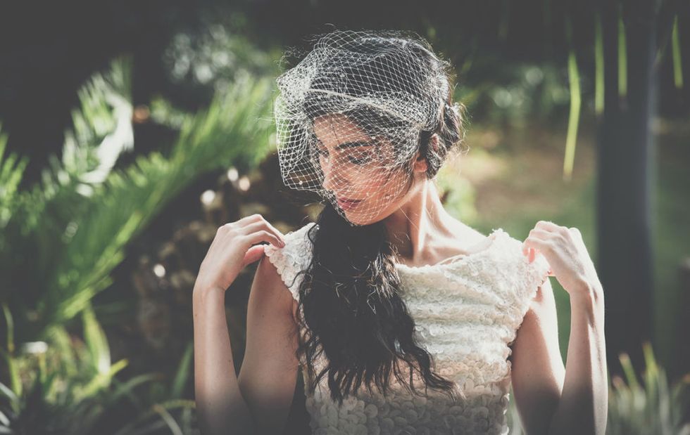 Headpiece, Hair, Bridal veil, Bridal accessory, Hair accessory, Beauty, Skin, Grass, Dress, Veil, 