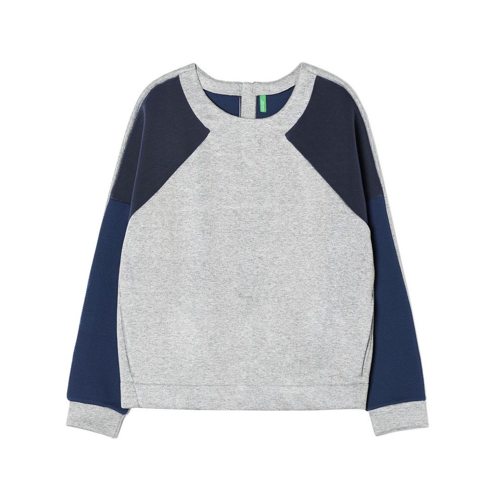 Clothing, Blue, White, Sleeve, Grey, Outerwear, T-shirt, Long-sleeved t-shirt, Sweater, Top, 