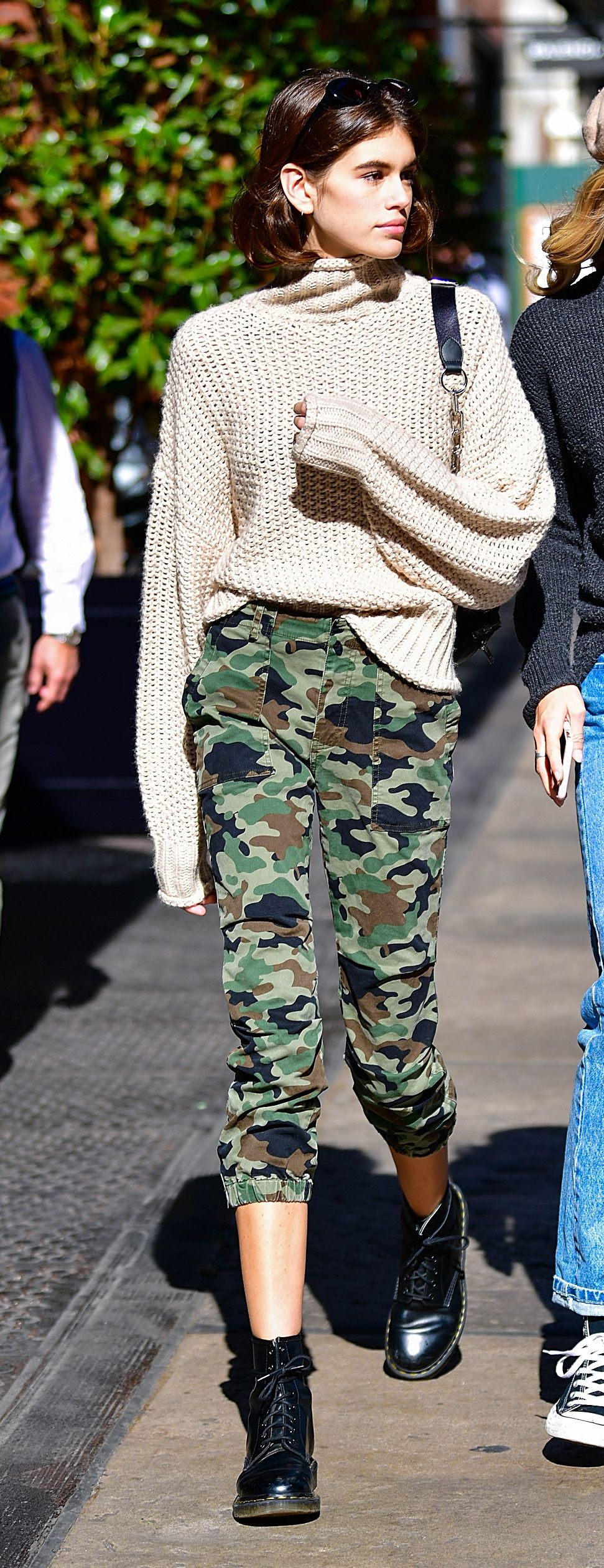 Military camouflage, Clothing, Camouflage, Street fashion, sweatpant, Green, Sportswear, Fashion, Pattern, Trousers, 