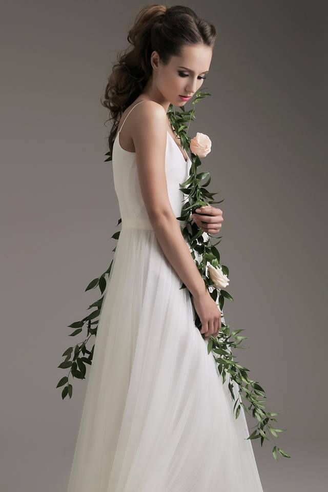 Gown, Dress, Wedding dress, Clothing, Bridal party dress, Fashion model, Shoulder, Bridal clothing, White, Formal wear, 