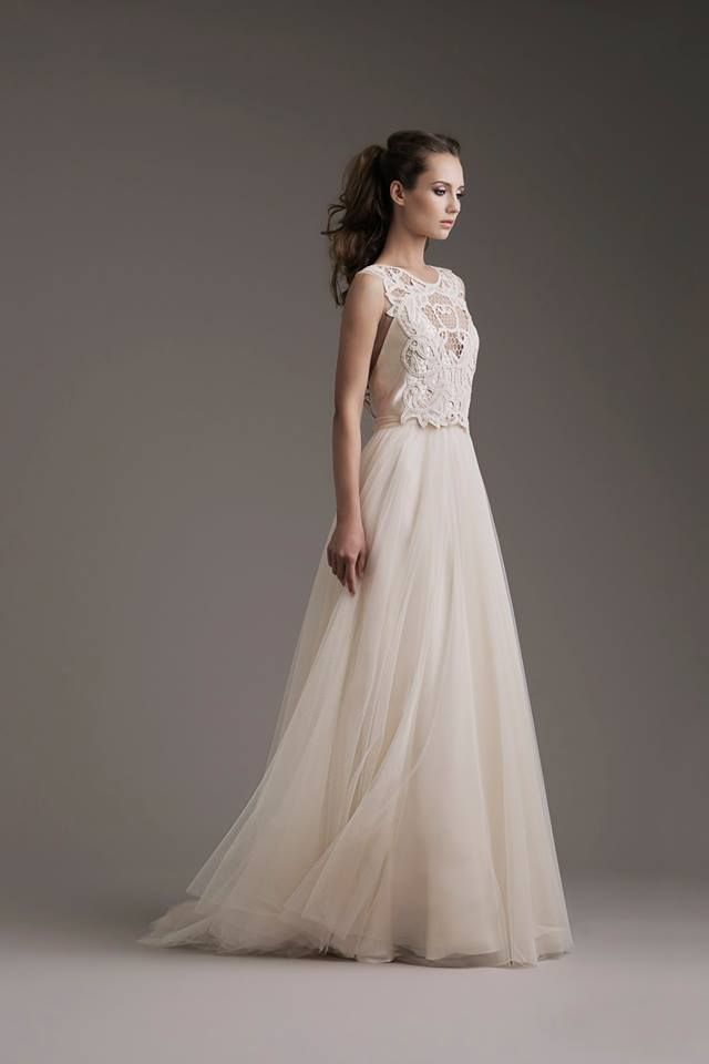 Gown, Fashion model, Clothing, Dress, Wedding dress, Bridal party dress, Shoulder, Photograph, Bridal clothing, Waist, 