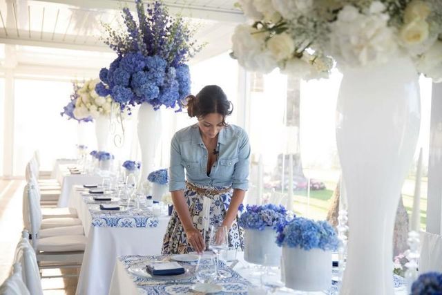 Blue, White, Blue and white porcelain, Lavender, Cobalt blue, Flower, Purple, Floristry, Flower Arranging, Floral design, 