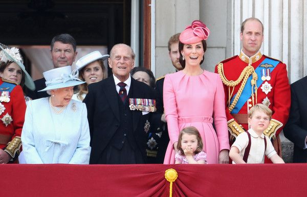kate-middleton-principessa-charlotte-total-pink-royal-family