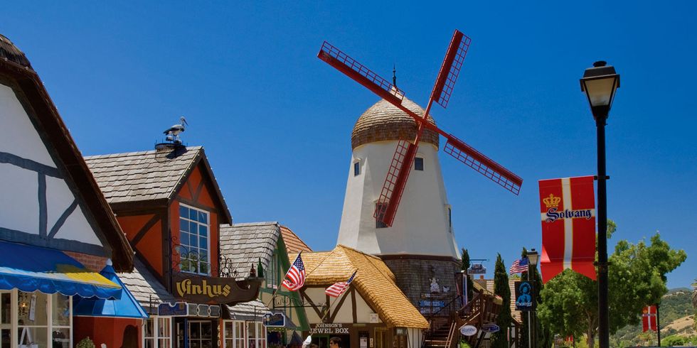 Windmill, Mill, Sky, Architecture, Building, Fun, Tourism, Tourist attraction, Leisure, Vacation, 