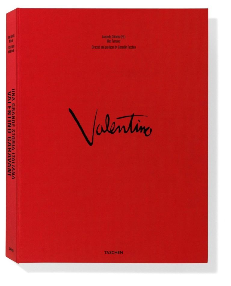 Valentino-garavani-photobook-biografia