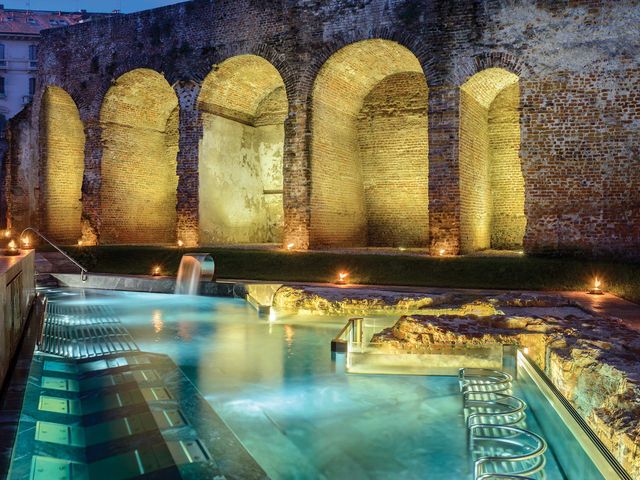 Thermae, Architecture, Landmark, Building, Night, Swimming pool, Column, Water feature, Arch, Tourism, 