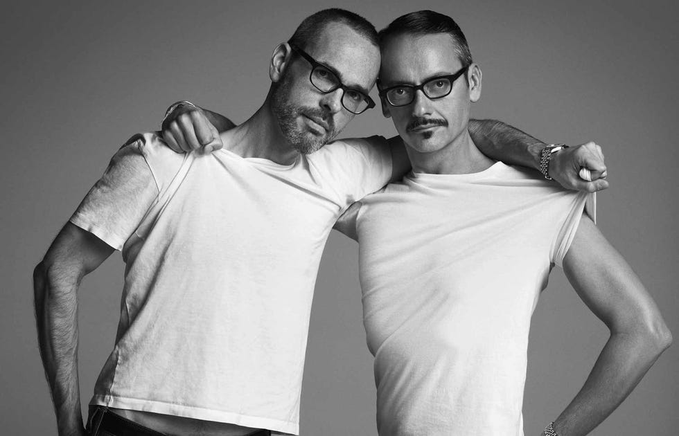 Eyewear, White, Shoulder, Black-and-white, Glasses, T-shirt, Arm, Fashion, Monochrome photography, Photography, 