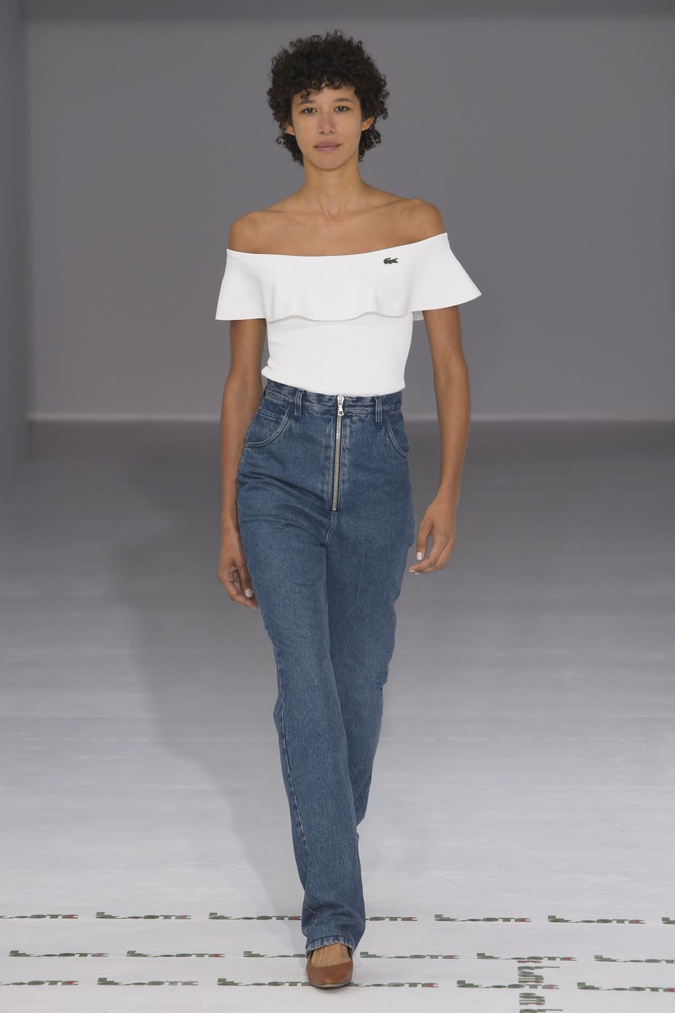 moda-primavera-2018-pantaloni-vita-alta