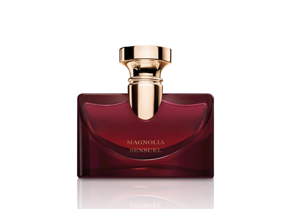 Perfume, Product, Beauty, Water, Cosmetics, Fluid, Bottle, Glass bottle, Neck, Magenta, 