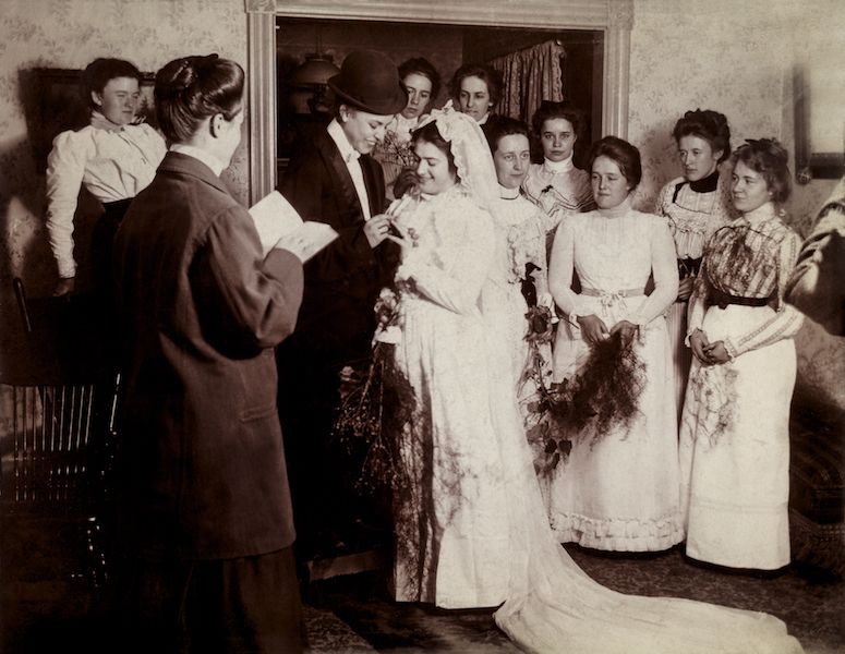 Mock wedding, United States, circa 1900 © Sebastian Lifshitz Collection, Courtesy of Sebastian Lifshitz and The Photographers' Gallery