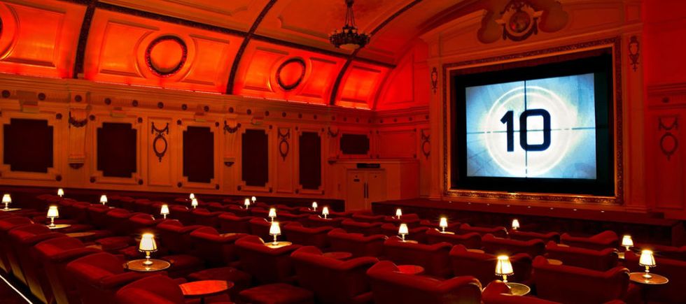 Auditorium, Theatre, Lighting, Building, Room, heater, Interior design, Movie theater, Technology, Event, 