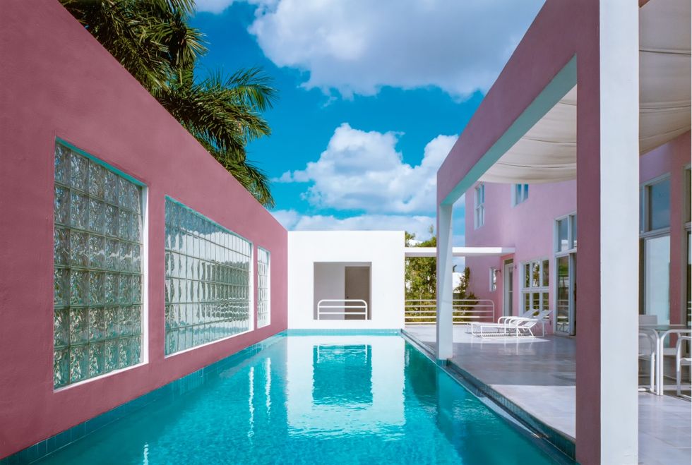 Property, House, Building, Swimming pool, Architecture, Turquoise, Real estate, Home, Interior design, Room, 