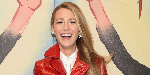 cappotto-rosso-vernice-blake-lively-michael-kors