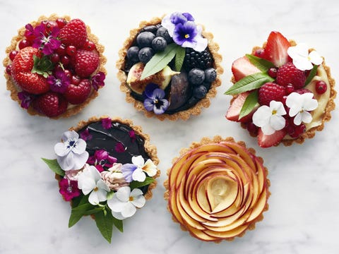 La crostata di frutta è quella ricetta perfetta, perché dolce e fresca: ma come si fa egregiamente?