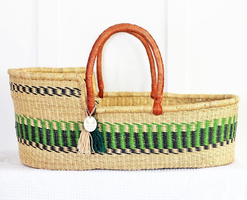 Bag, Handbag, Green, Basket, Picnic basket, Fashion accessory, Wicker, Shoulder bag, Storage basket, Tote bag, 