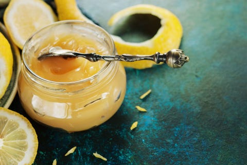 Come fare a casa la crema al limone; ovvero la ricetta per fare un viaggio andata e ritorno a Sorrento in pochi minuti